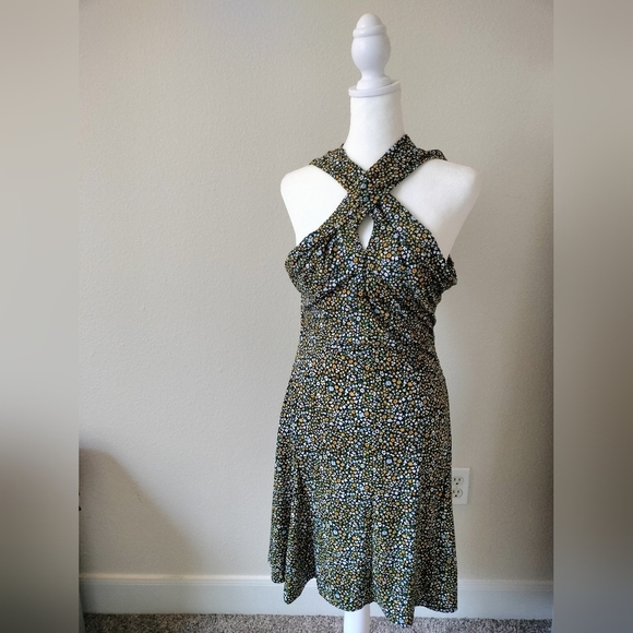 Floral Sleeveless Dress - Picture 3 of 4